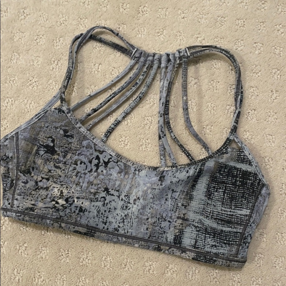 Lululemon Size 4 Sports bra